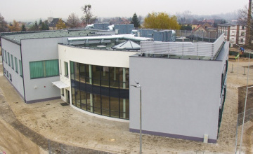 Nowy budynek szkoły w Kaźmierzu